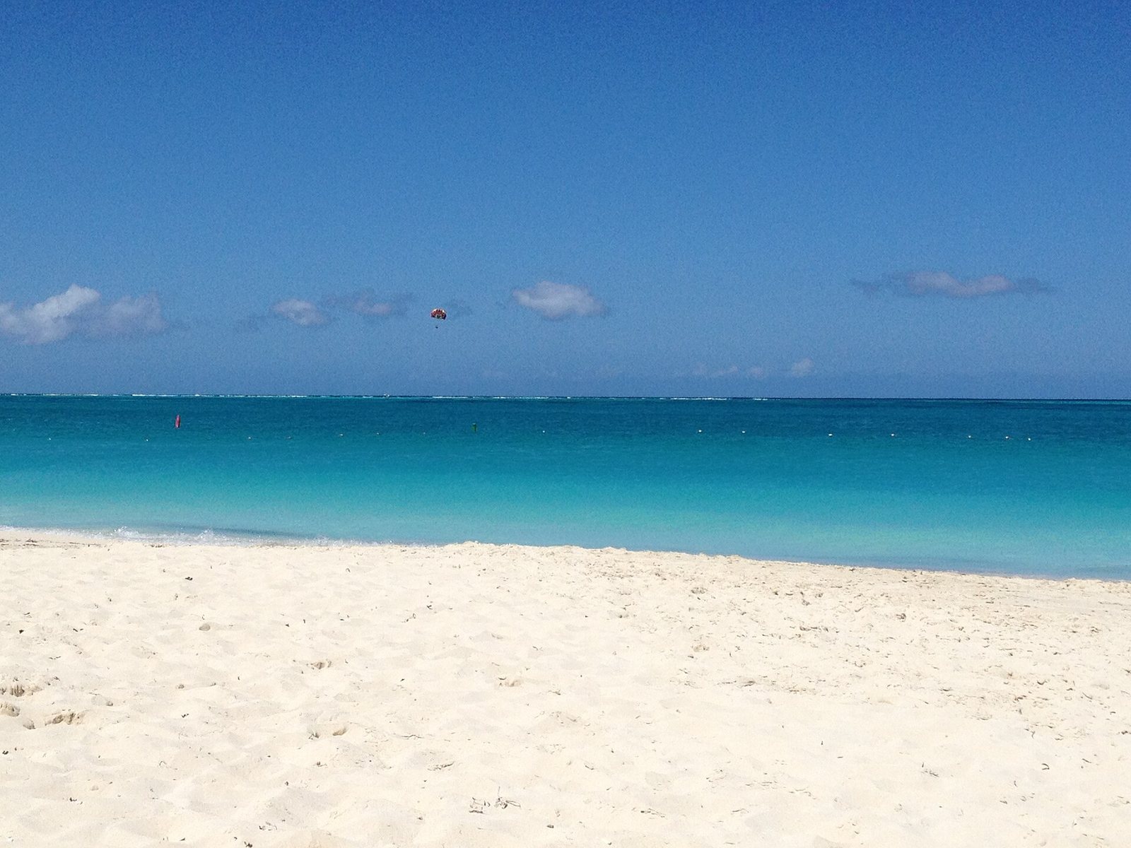 White sand and turquoise water at Grace Bay, Providenciales, Turks and Caicos